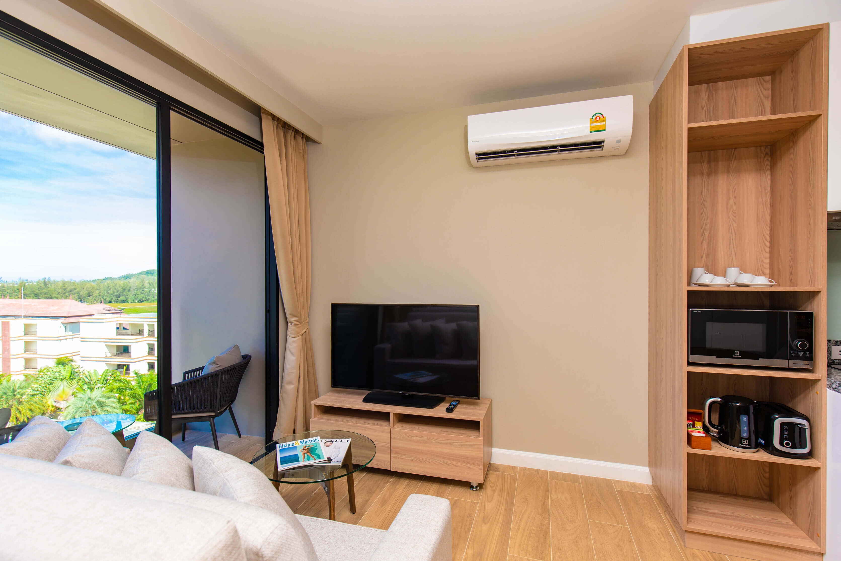 Spacious apartment with an impressive view from the balcony, Bangtao