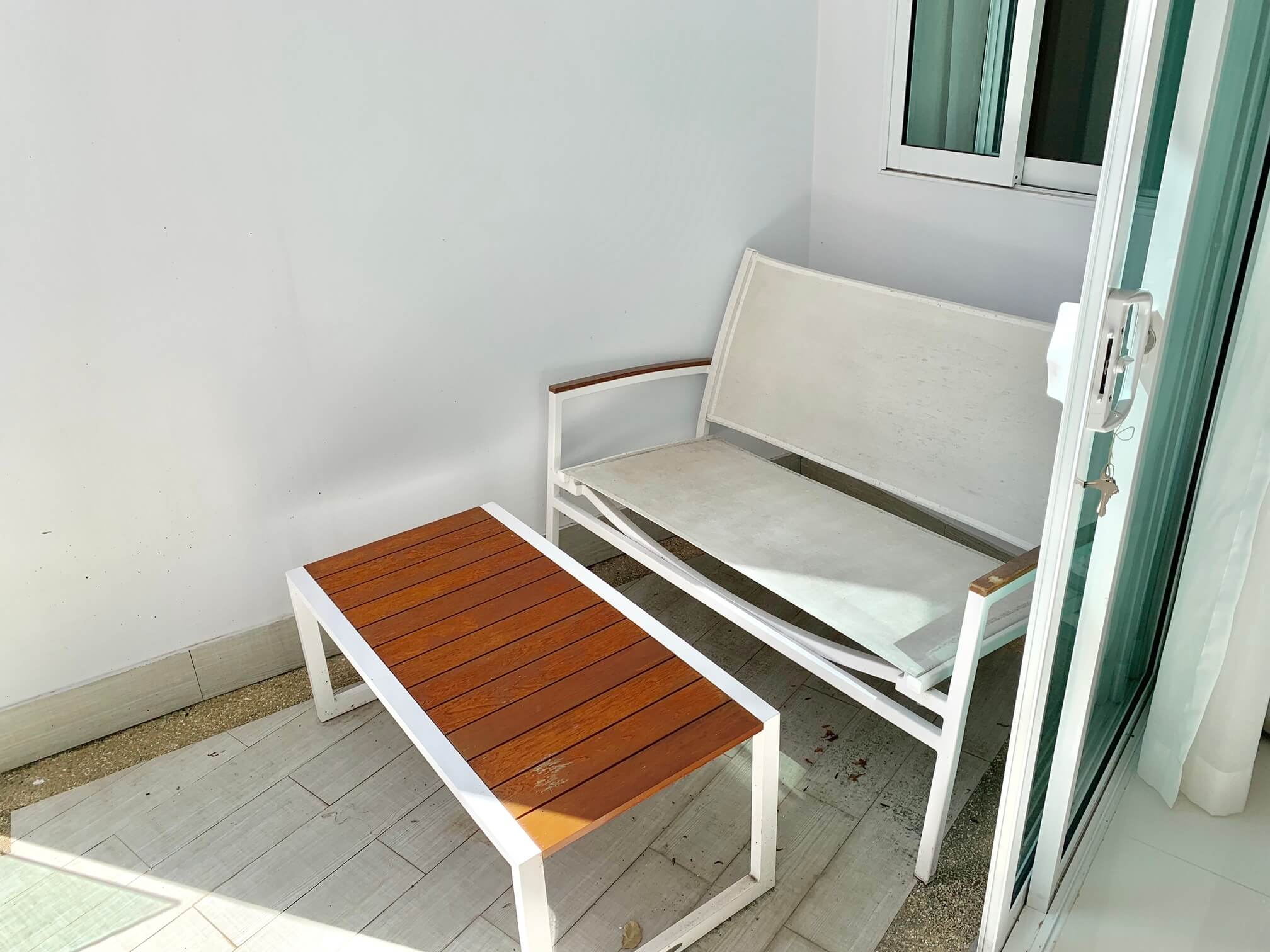 Simple Design One-Bedroom Apartment Kata