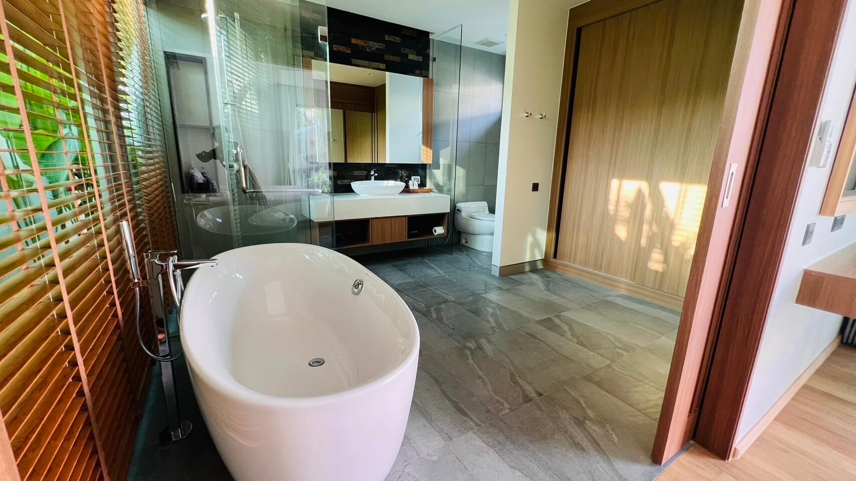 4 bedroom villa in Bangtao with pool access from the bedrooms