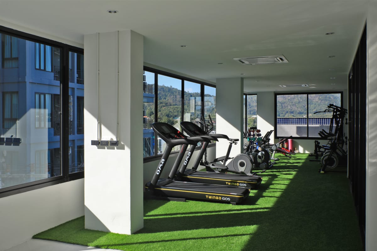 Studio apartment in a modern condominium, Nai Harn