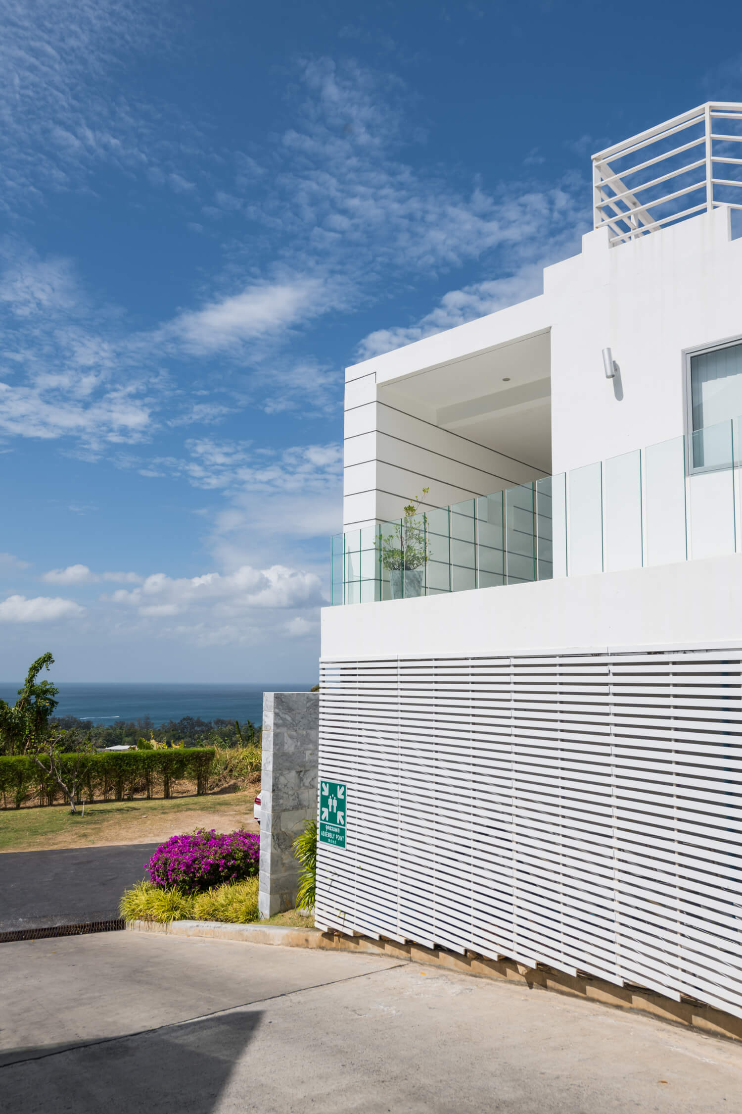 Bright apartment with 3 bedrooms and a private pool on the balcony, Kata Karon