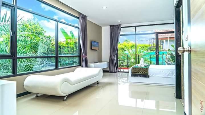 Apartment in Nai Harn with nature view, 2 bedrooms
