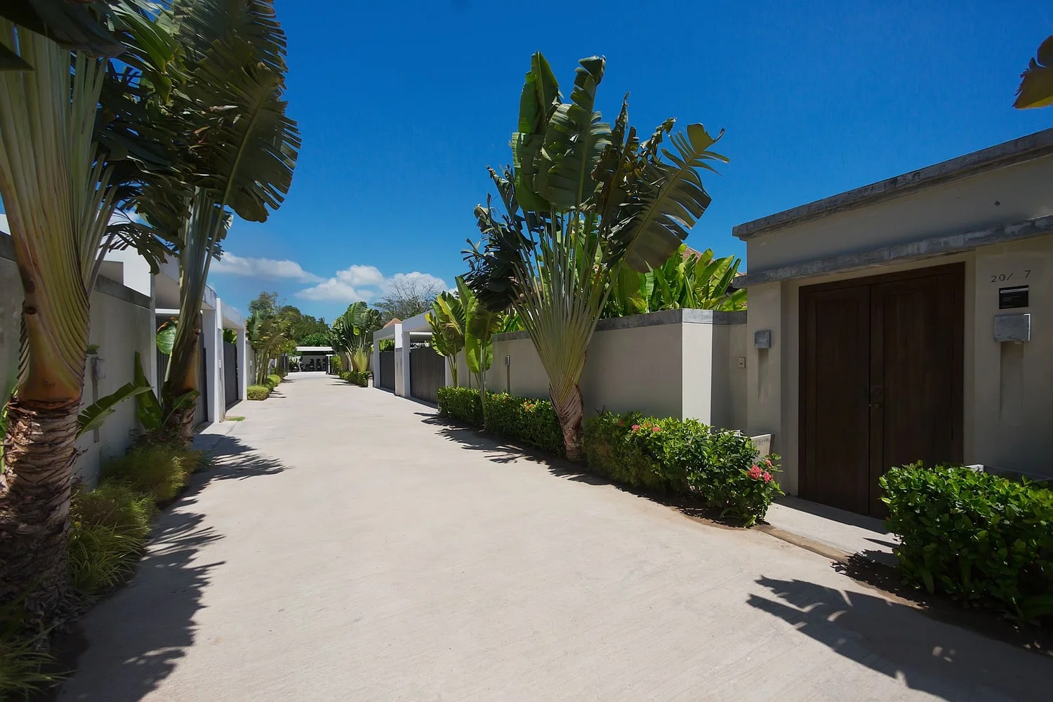 Cozy villa with a pool in Rawai, 3 bedrooms