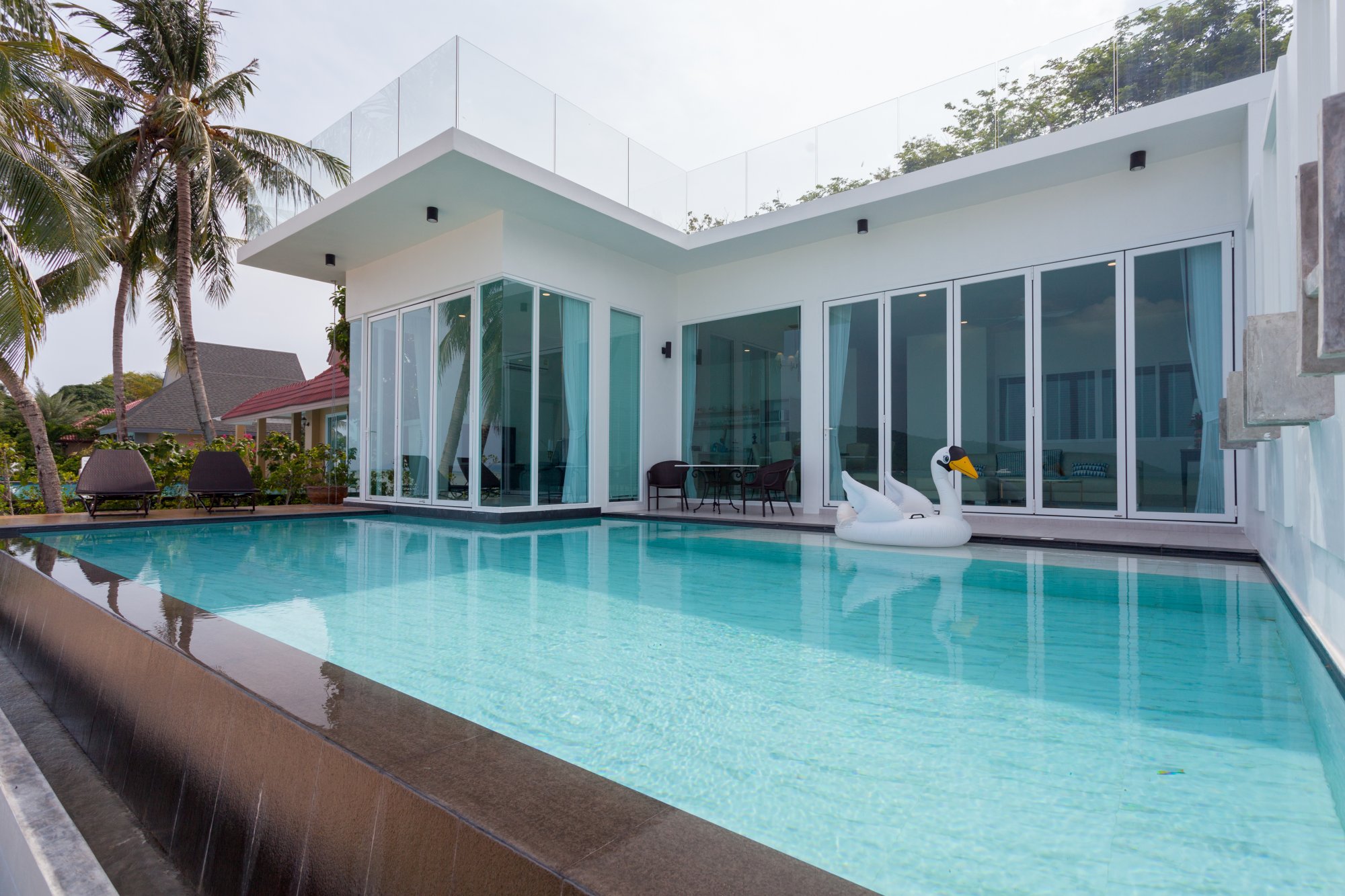 Modern villa with a pool on the coast in Rawai, 3 bedrooms