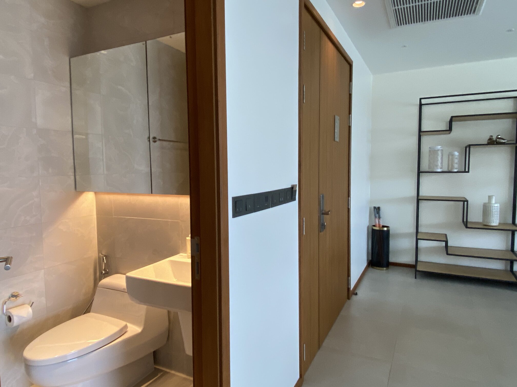 Spacious bright apartment with 2 bedrooms and everything you need for living, Bangtao