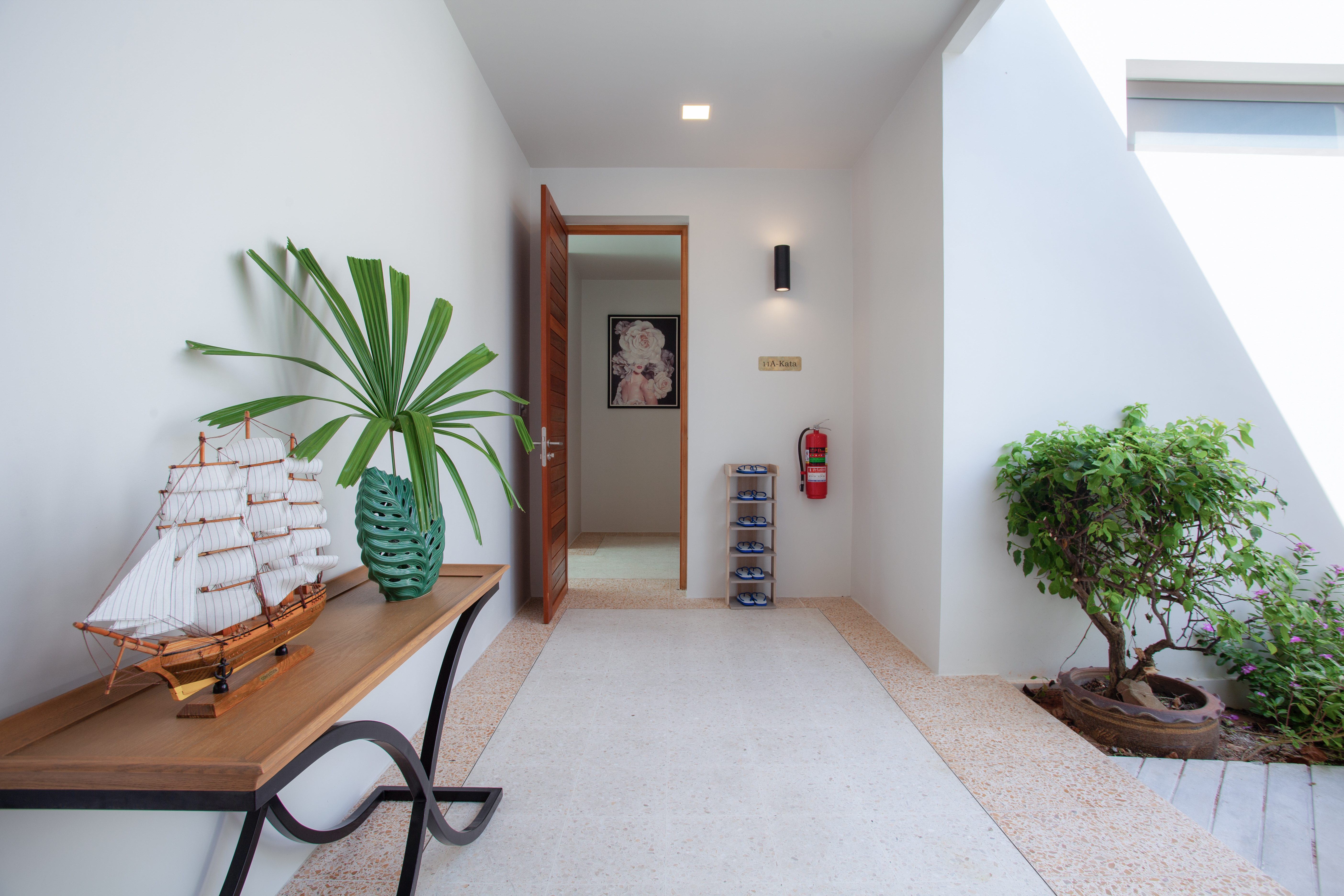 Spacious villa with pool in Rawai, 3 bedrooms