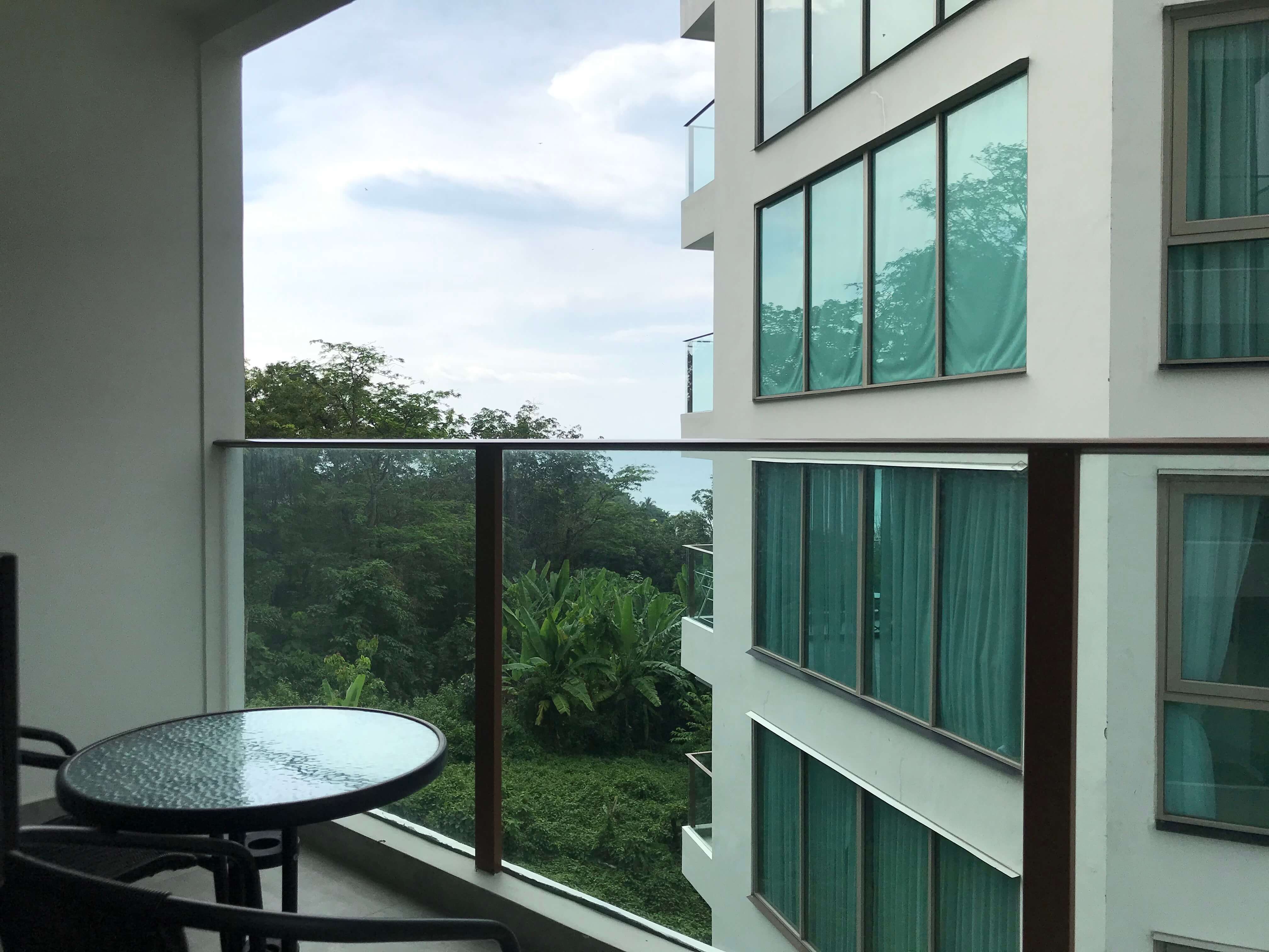 Cozy apartment with a private balcony, 1 room, Kamala