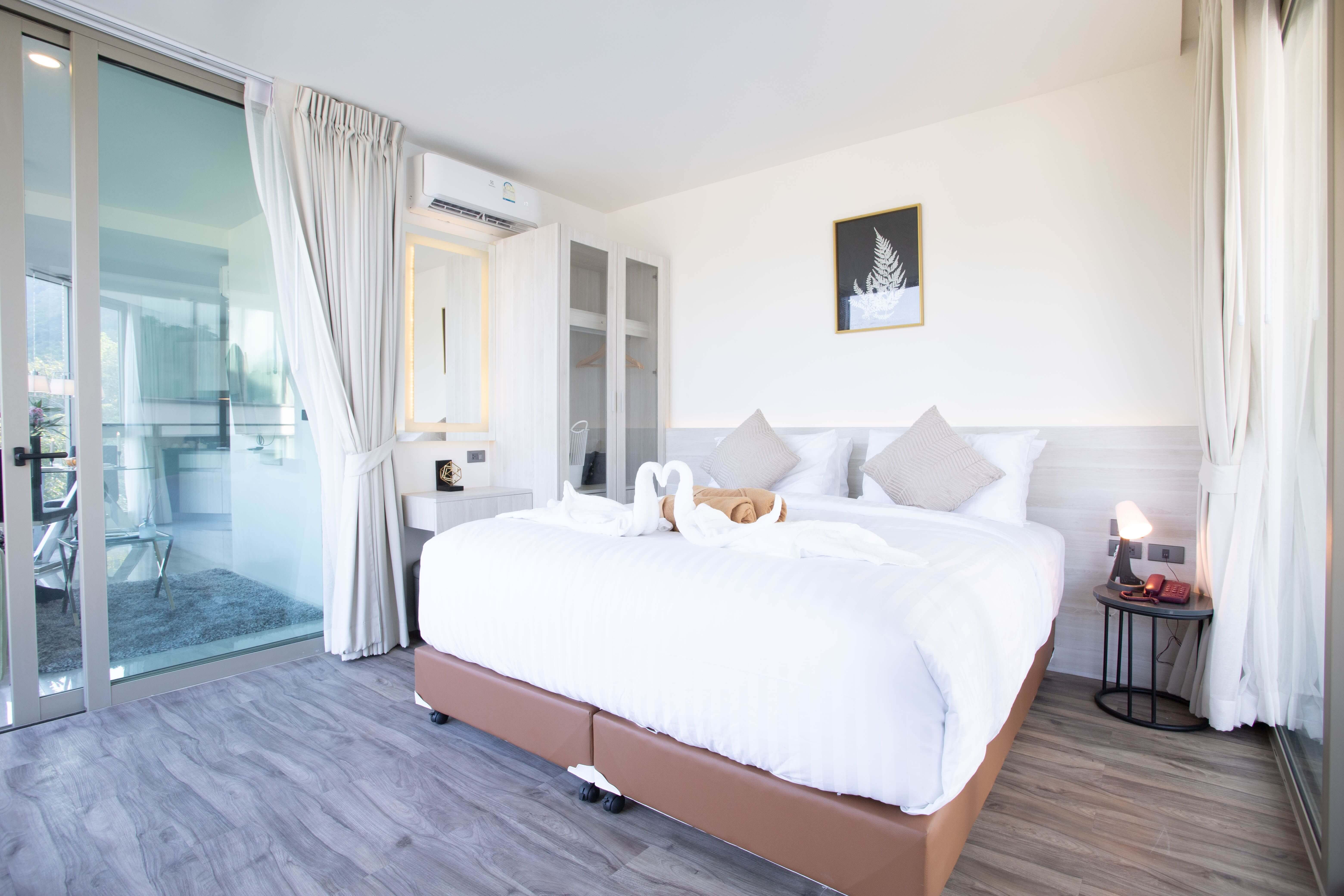 Apartment with modern interior design, 1 room, Kamala