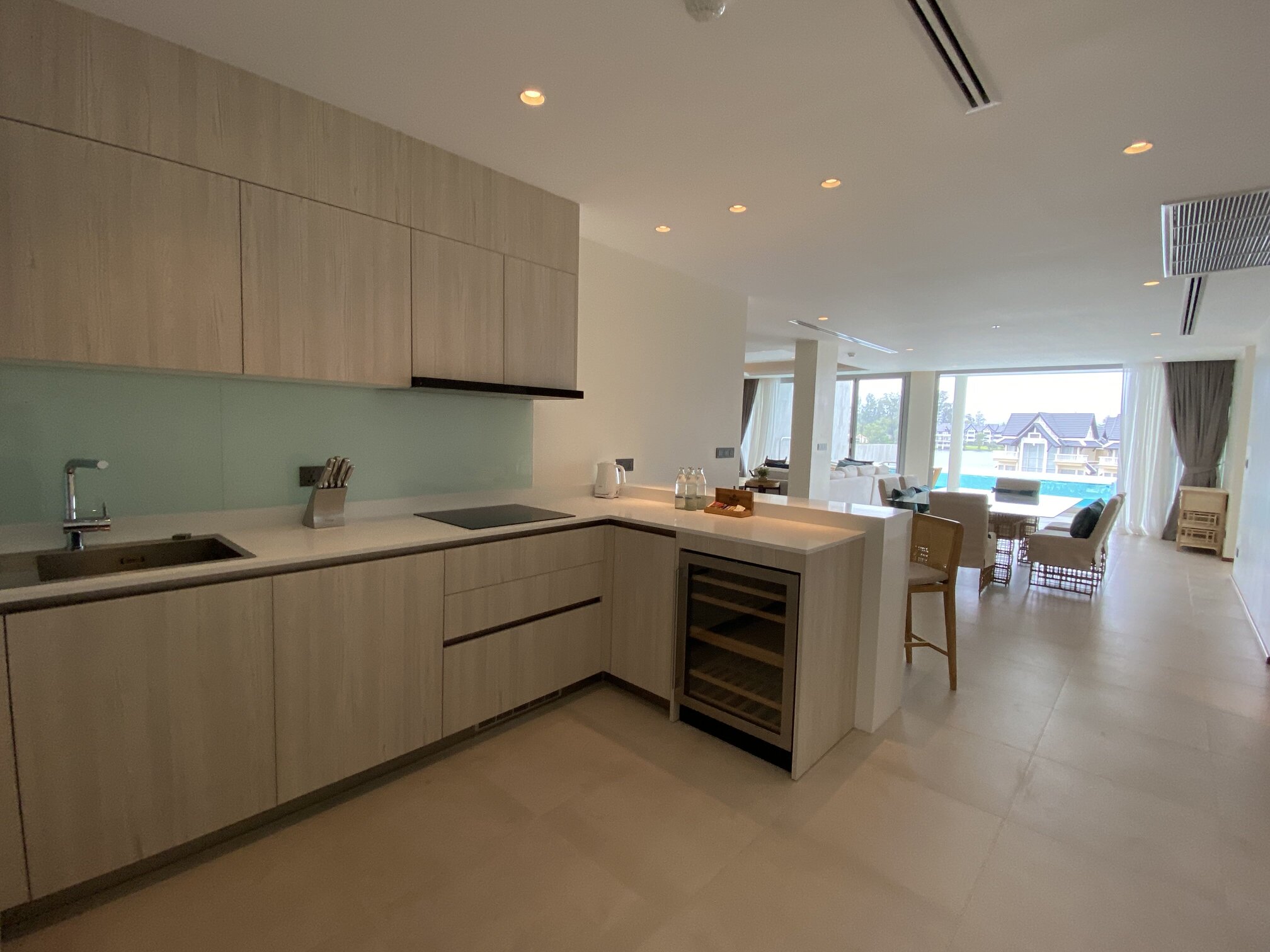 Spacious bright apartment with 2 bedrooms and everything you need for living, Bangtao