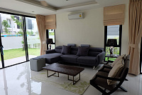 4 bedroom villa with landscaped garden and pool, Bangtao