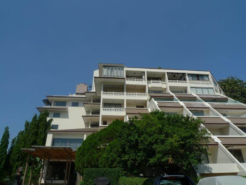 Modern 2 bedroom apartment with pool and garden access, Kathu