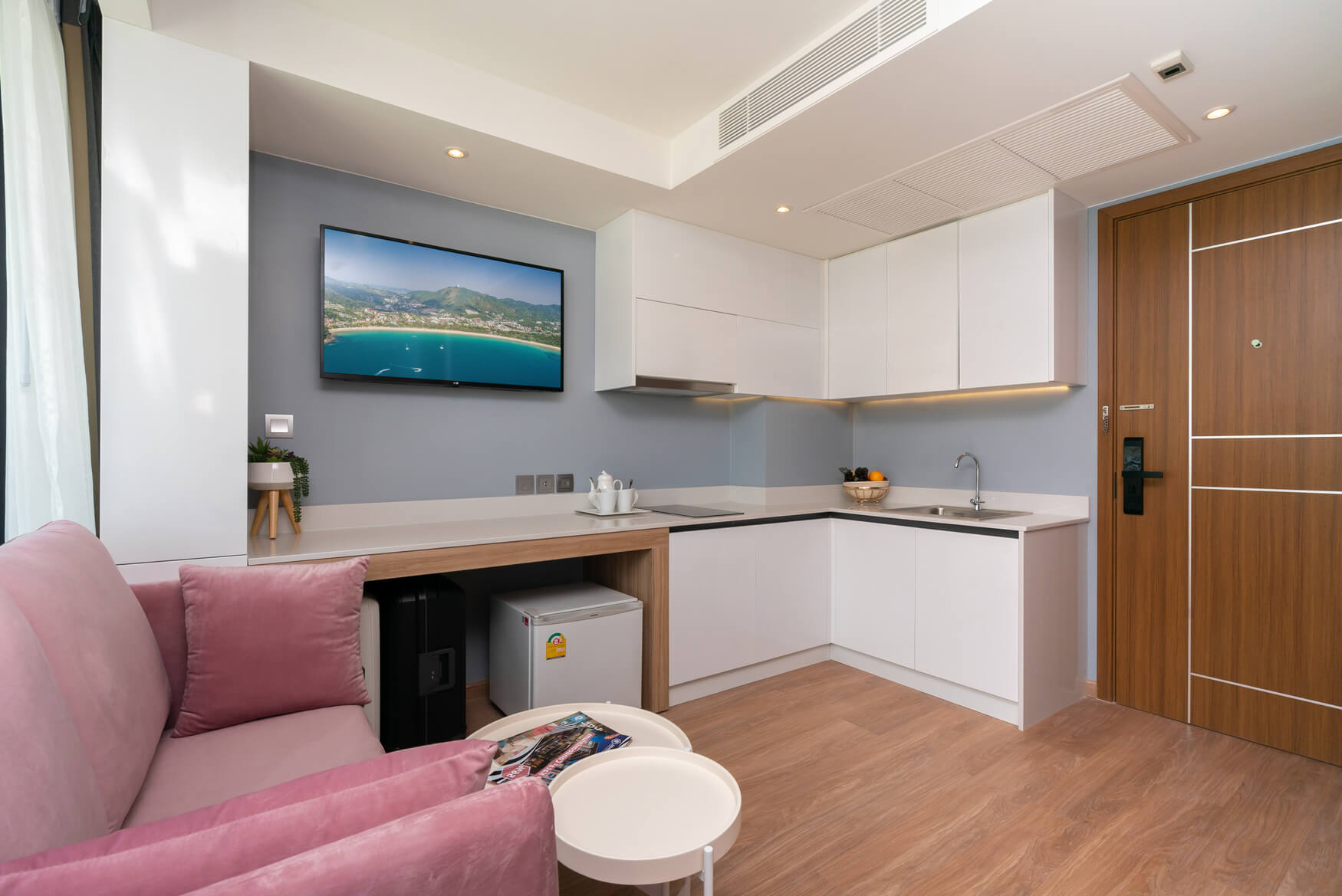 Cozy modern apartment in a new residential complex near Kata Beach, 1 bedroom