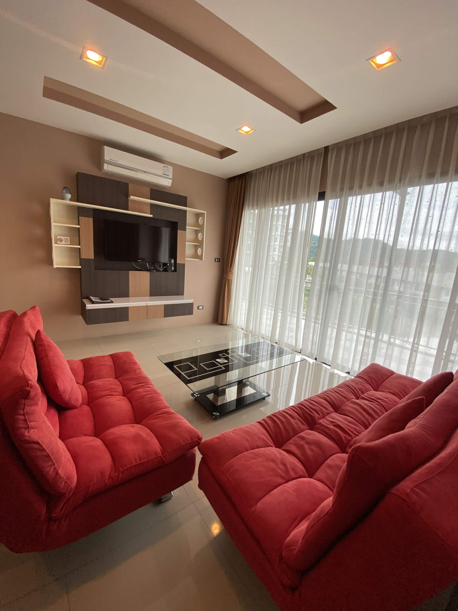 Spacious 3 bedroom apartment, Chalong
