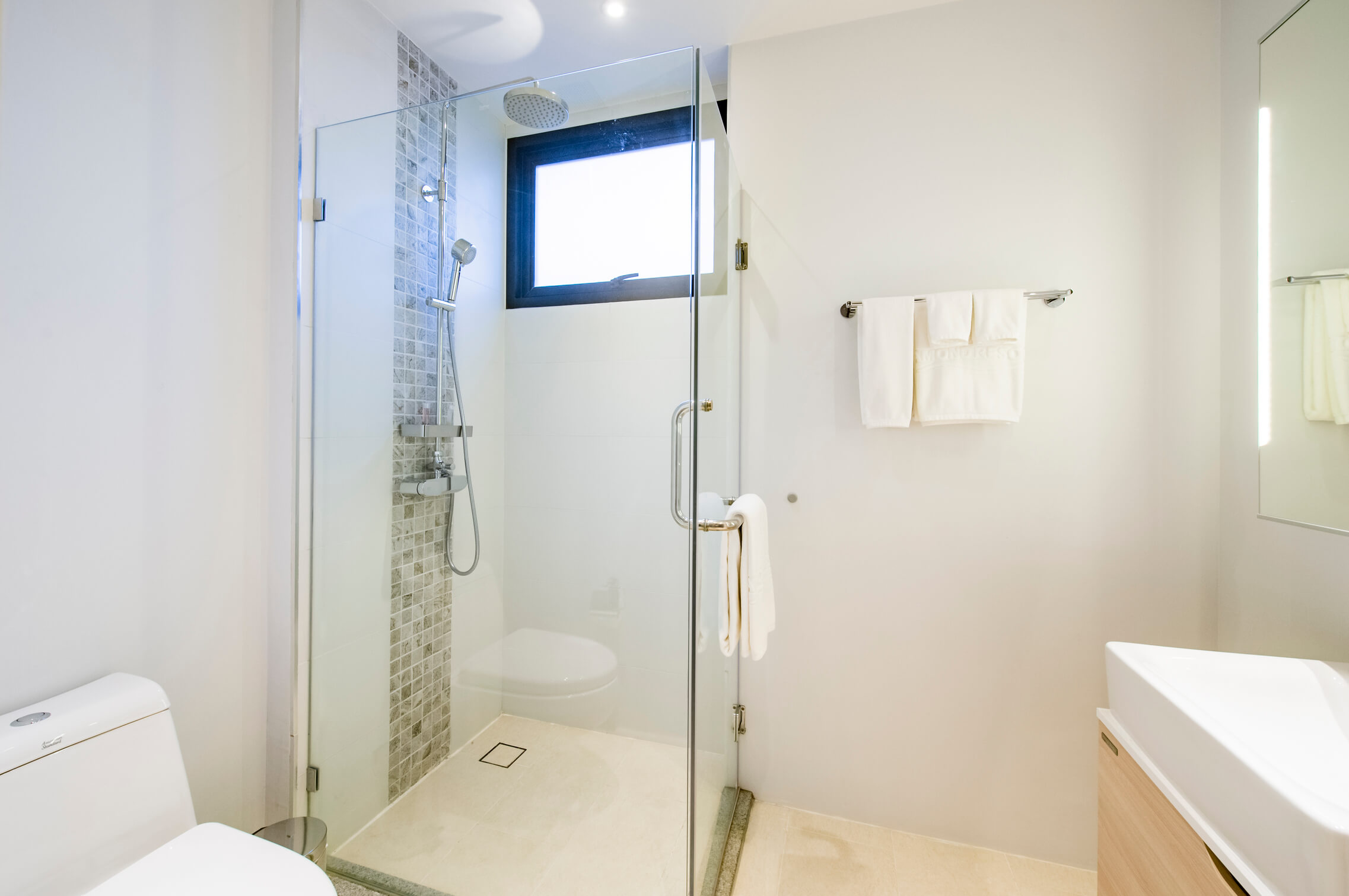 Bright and cozy apartment with panoramic windows, Bangtao