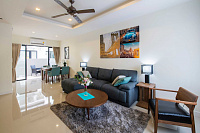 Modern townhouse with swimming pool in Bangtao, 3 bedrooms