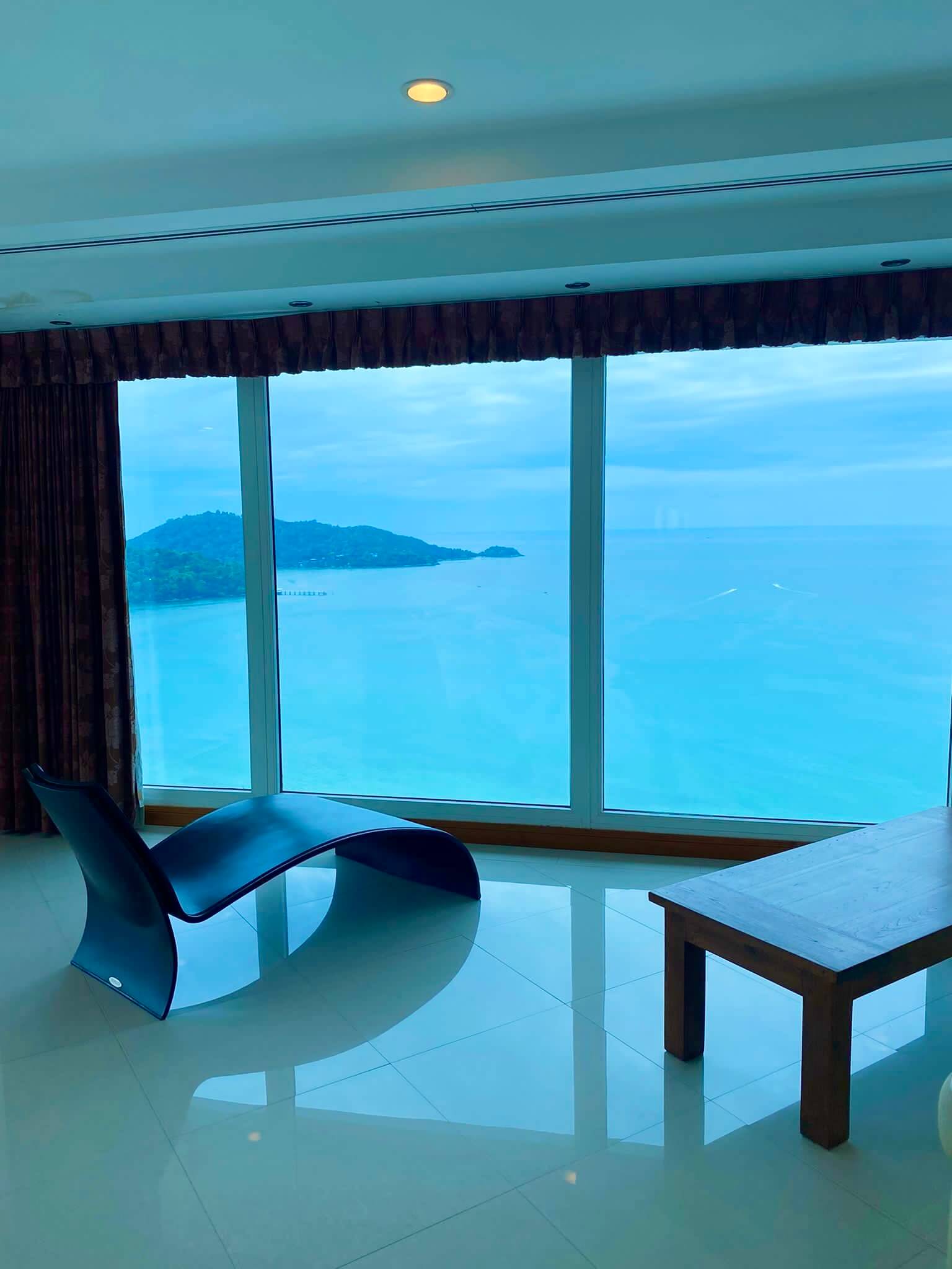 4 bedroom apartment with garden and sea view, Patong