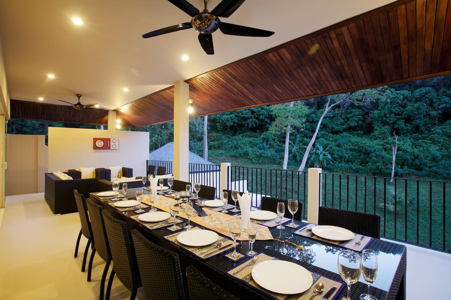 Spacious 7 bedroom villa, Nai Harn