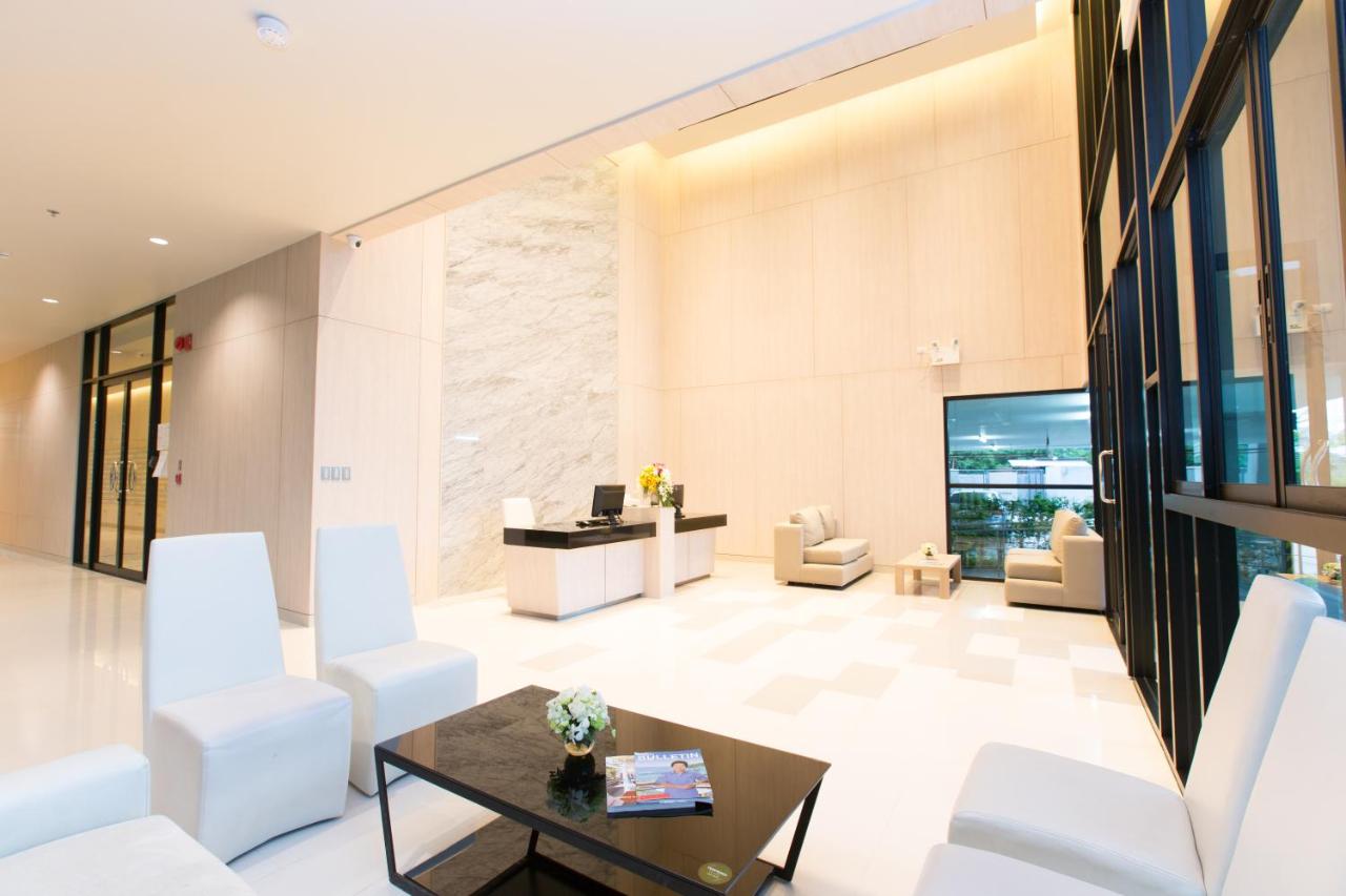 Apartment with a huge pool on the territory, 2 bedrooms, Phuket Town