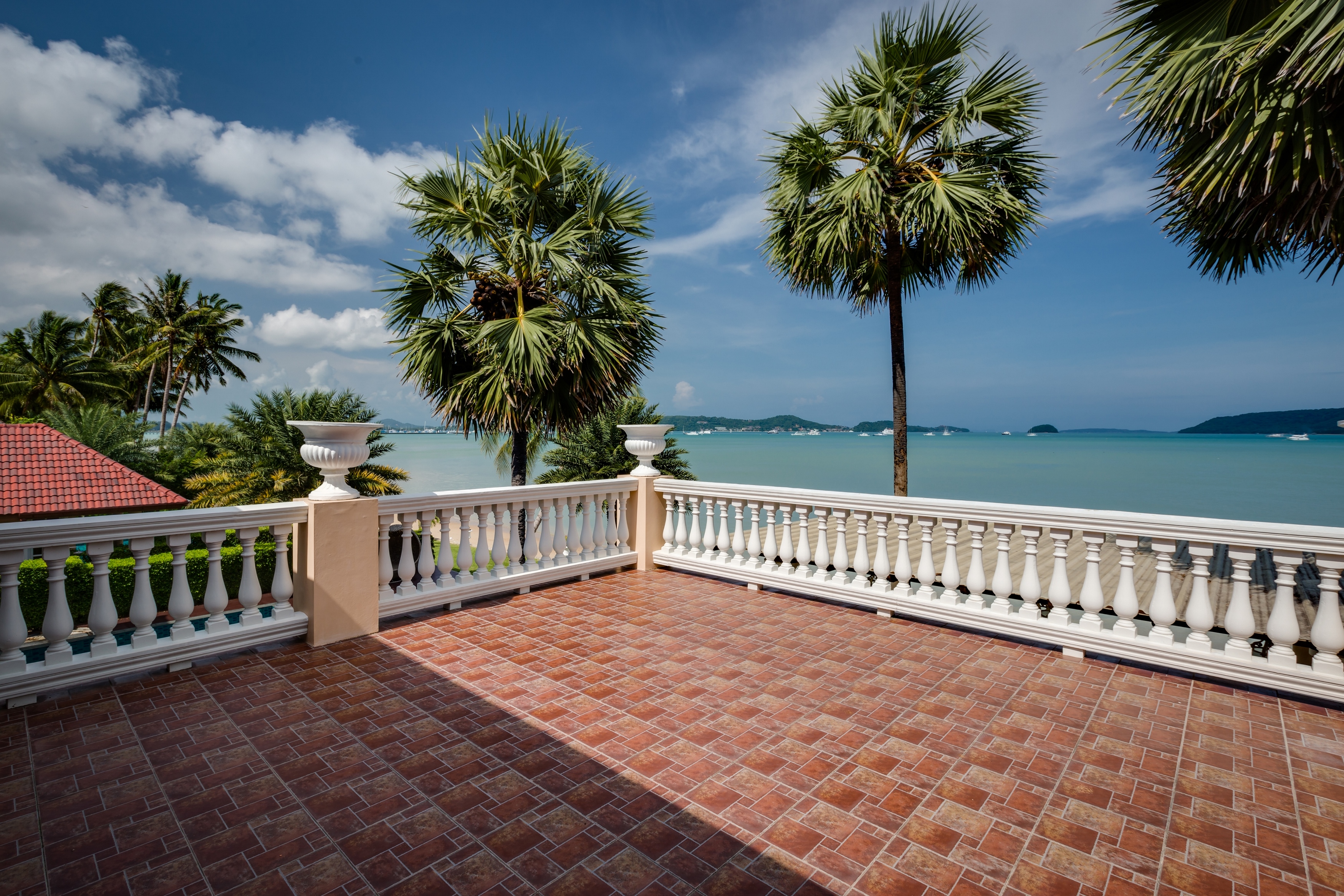 Luxurious two-storey villa with sea views and a private pool in Rawai, 9 bedrooms