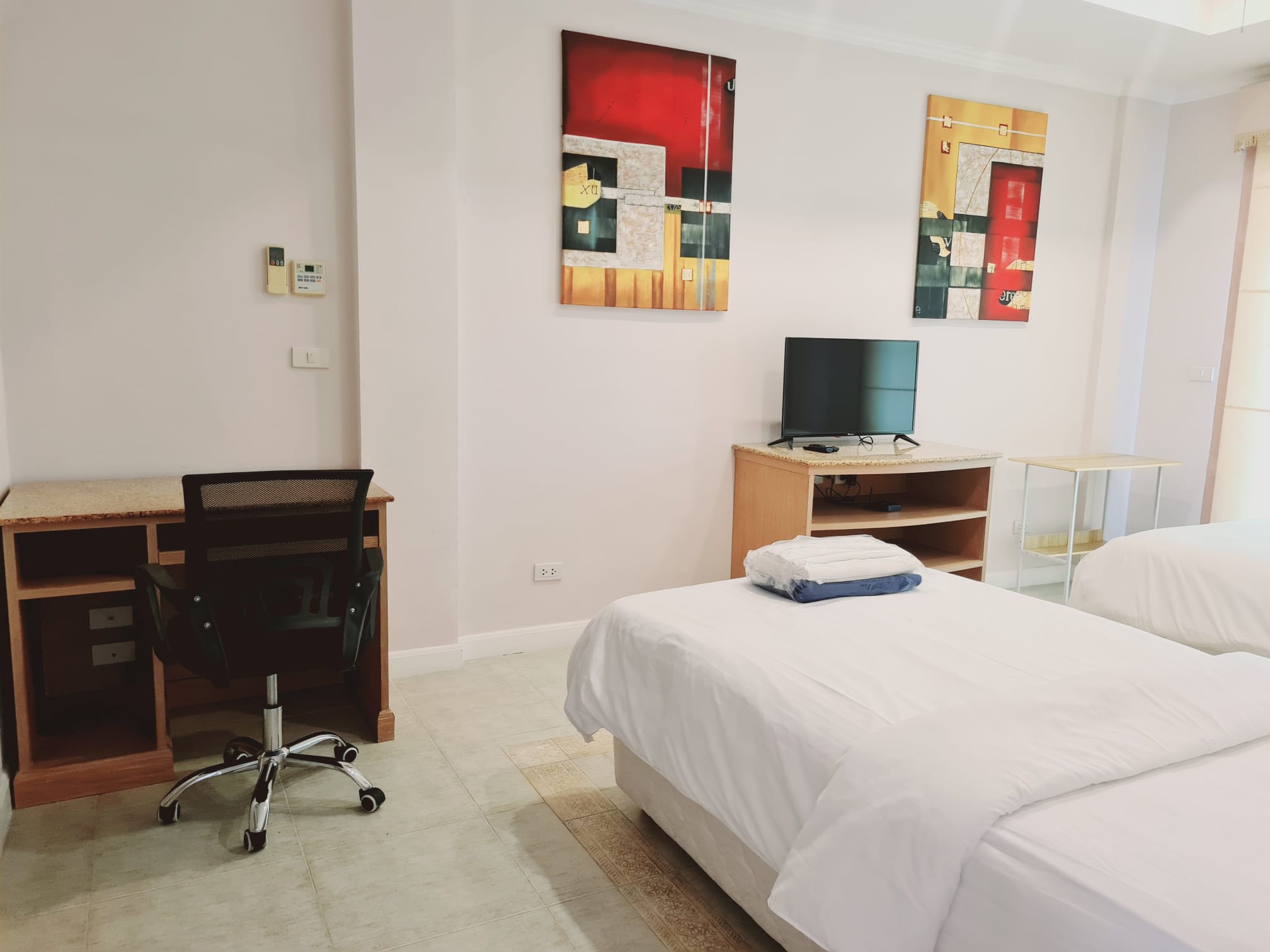 2 bedroom apartment with flowering garden, Karon