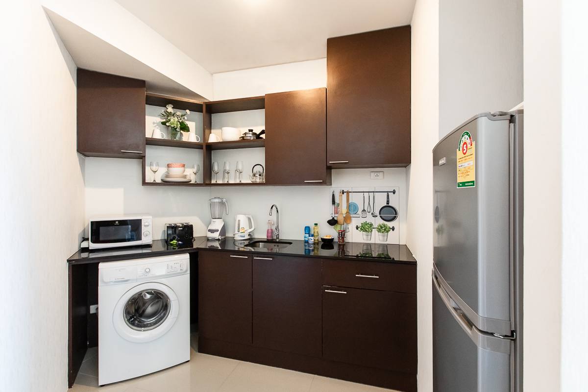 Studio apartment, Karon
