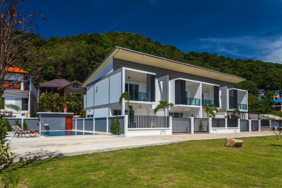 3-bedroom villa with a picturesque view, Kata