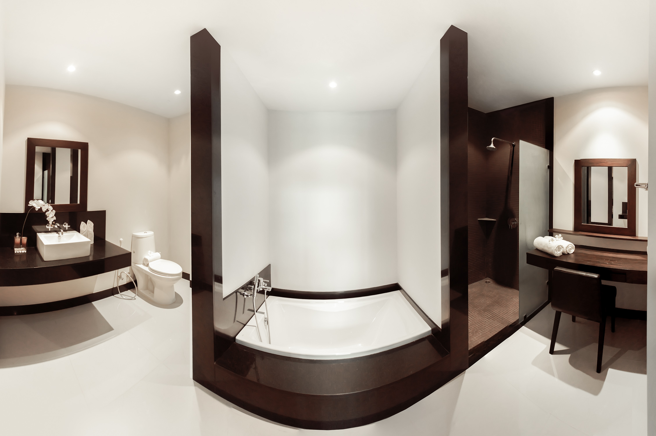 2 bedroom villa with a terrace and a pool in Nai Harn