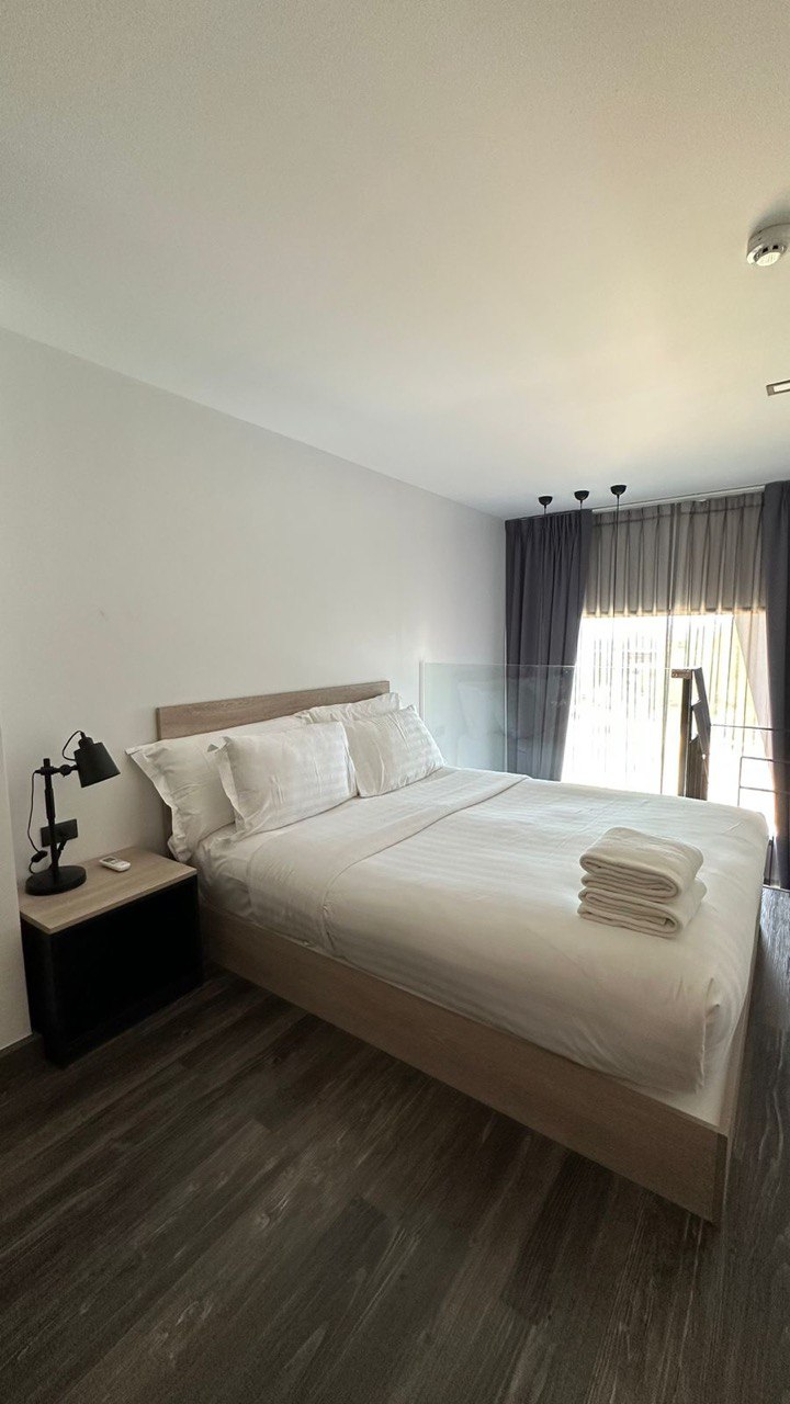 1 bedroom loft style apartment, Nai Harn