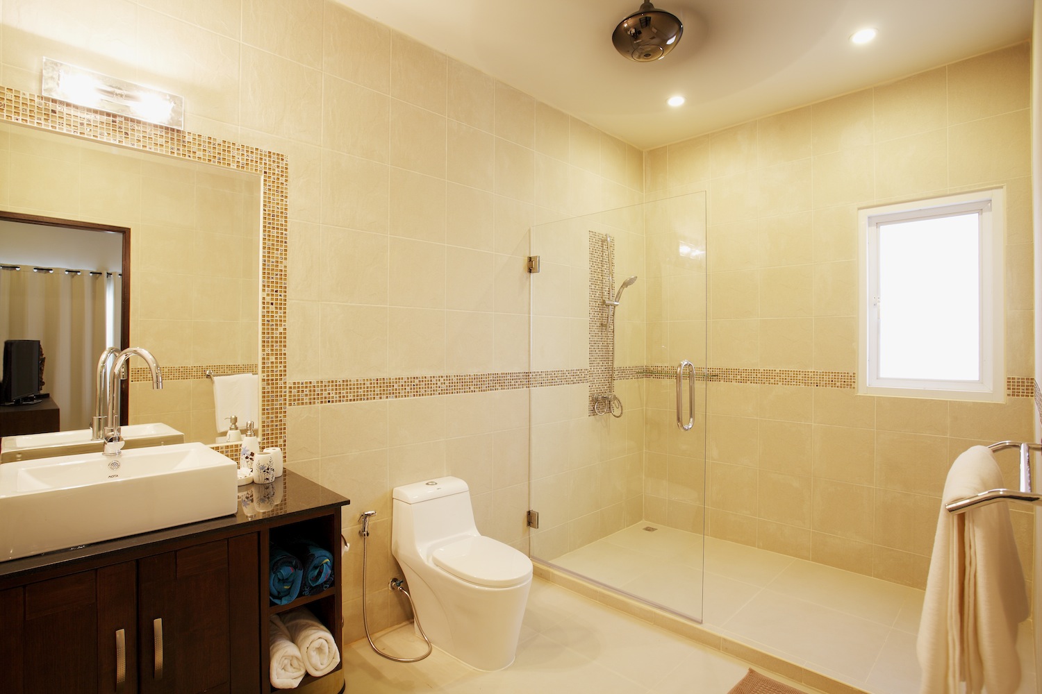 Villa with pool and private terrace, 9 bedrooms, Rawai