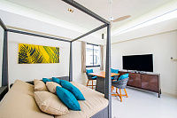 Luxurious 4 bedroom rooftop pool villa, Bangtao