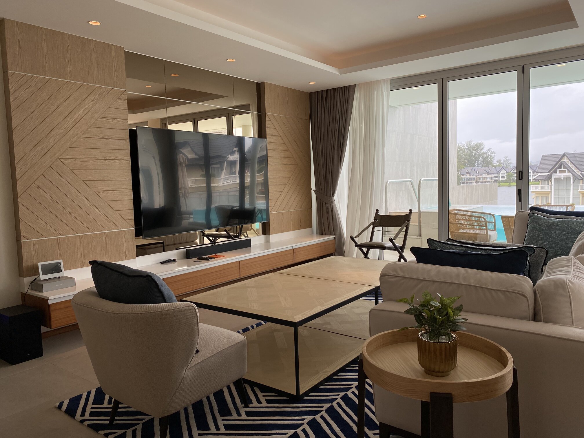 Spacious bright apartment with 2 bedrooms and everything you need for living, Bangtao