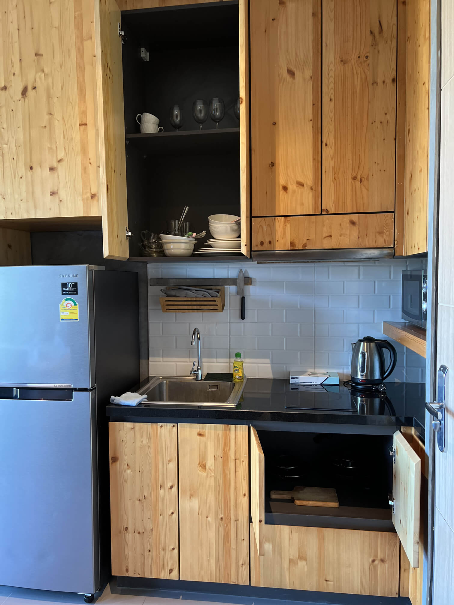 Studio apartment in a residential complex within walking distance of Nai Harn Beach