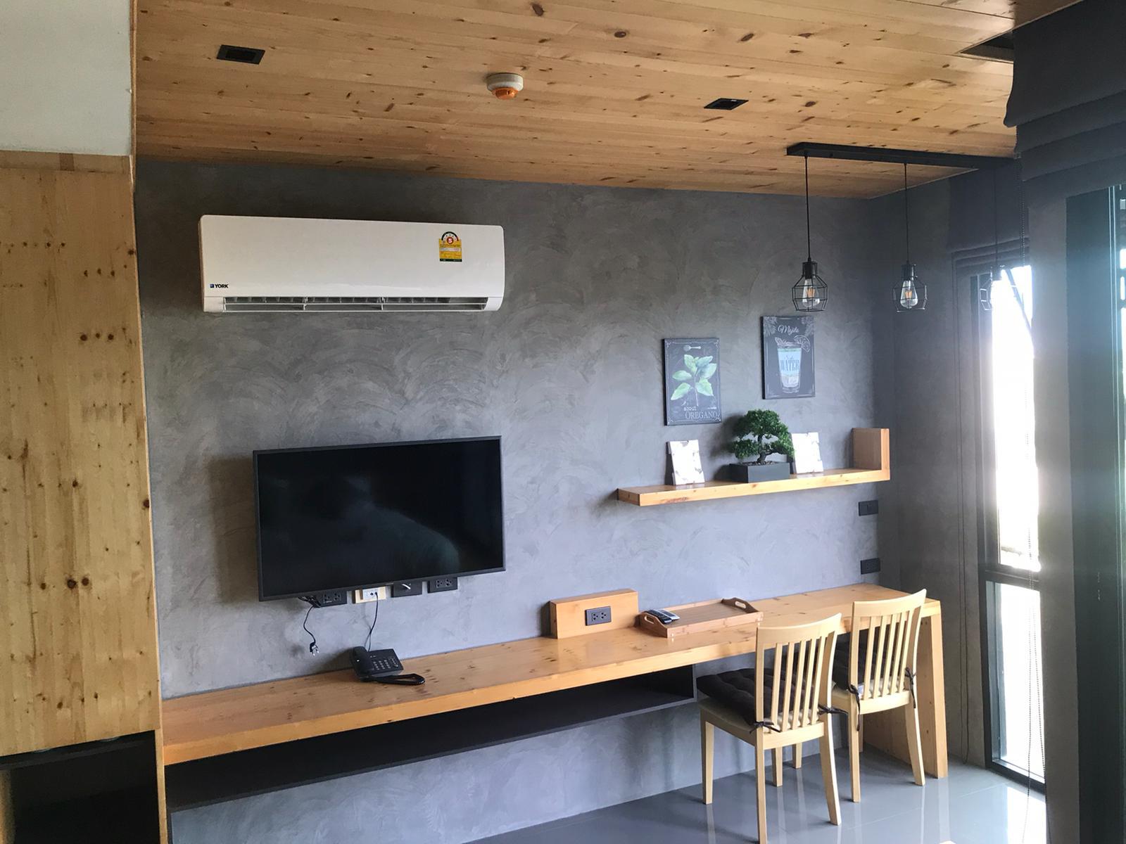 Studio apartment in a modern condominium, Nai Harn