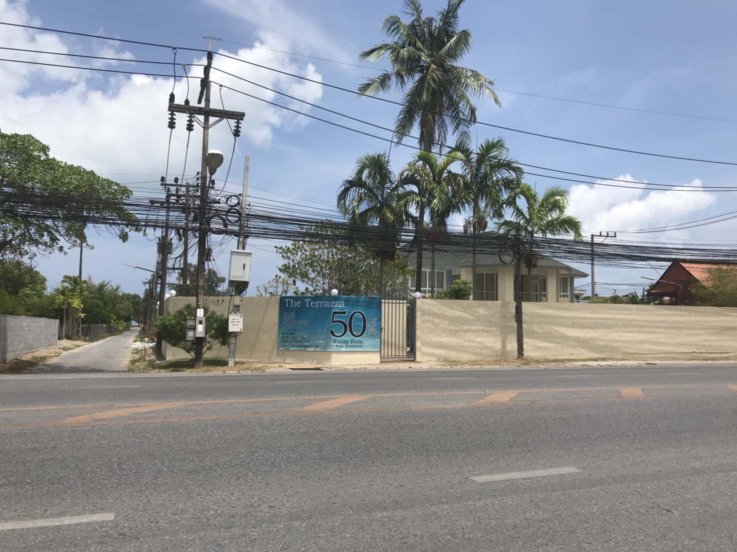 Two-storey villa for up to 20 people in Rawai, 10 bedrooms