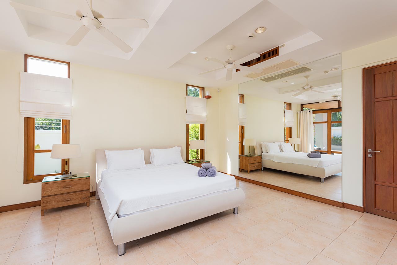 Spacious villa with private pool and landscaped garden, 5 bedrooms, Kathu