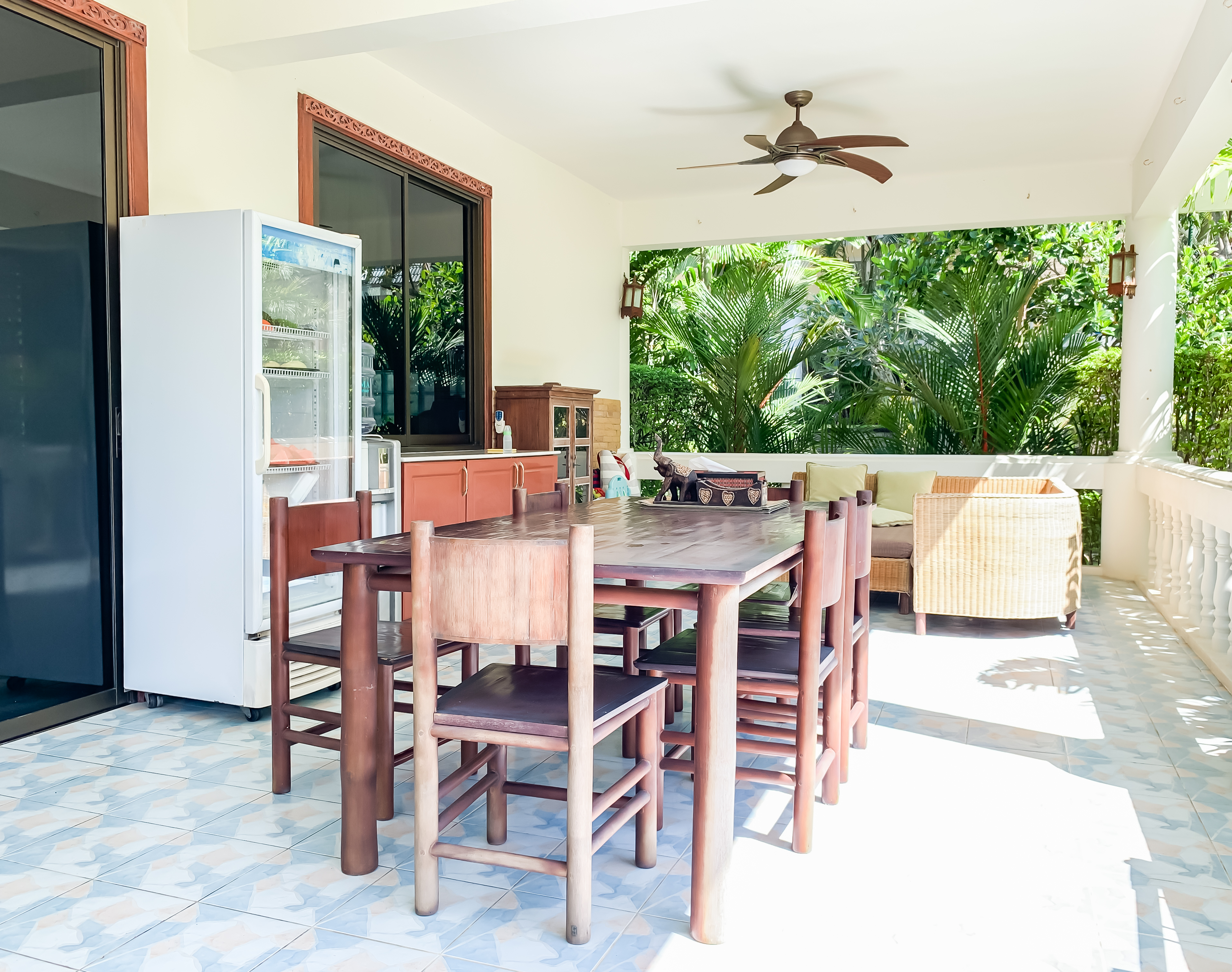 Private 4-bedroom villa with shared pool, Nai Harn