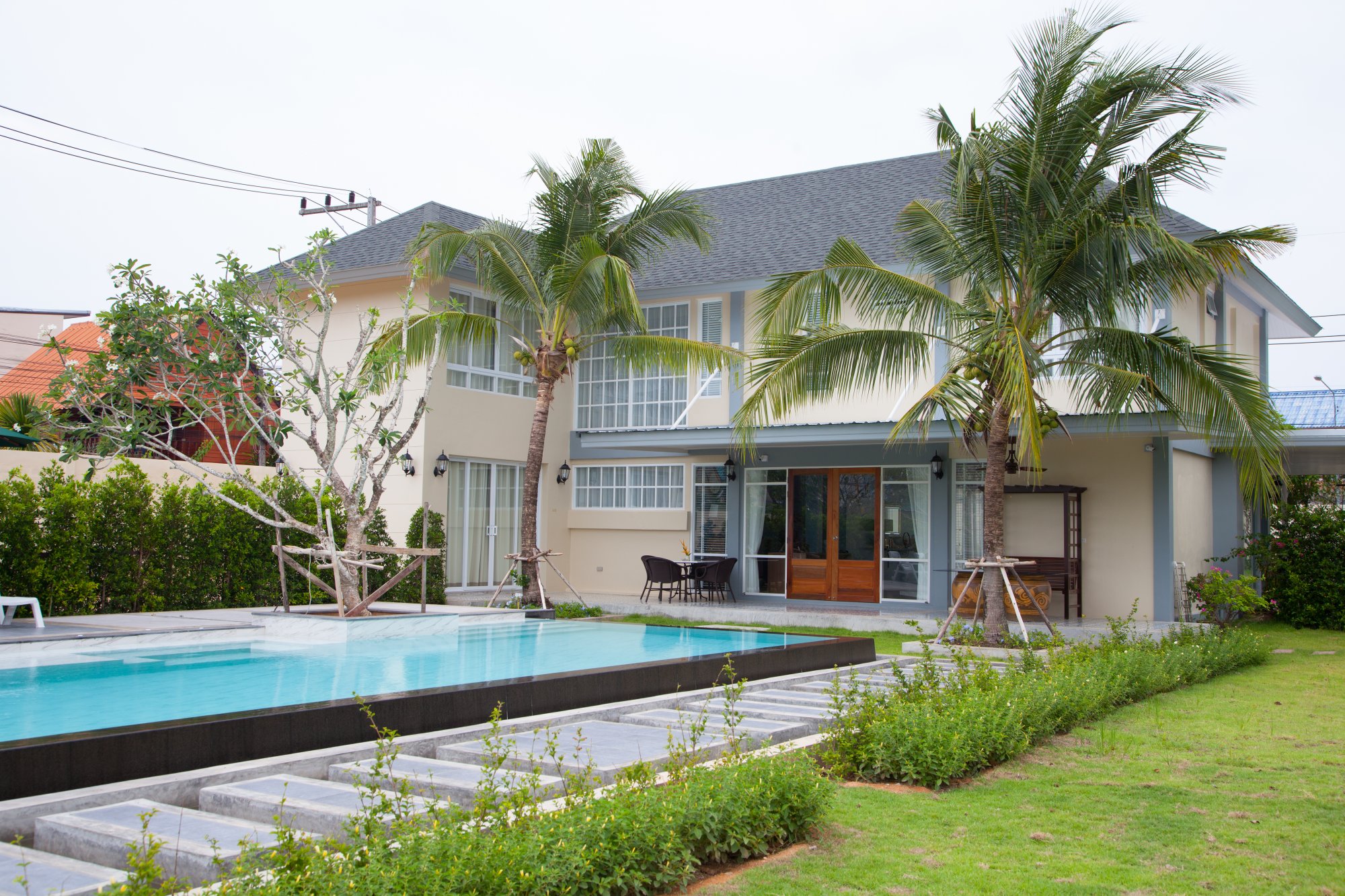 Two-storey villa for up to 20 people in Rawai, 10 bedrooms