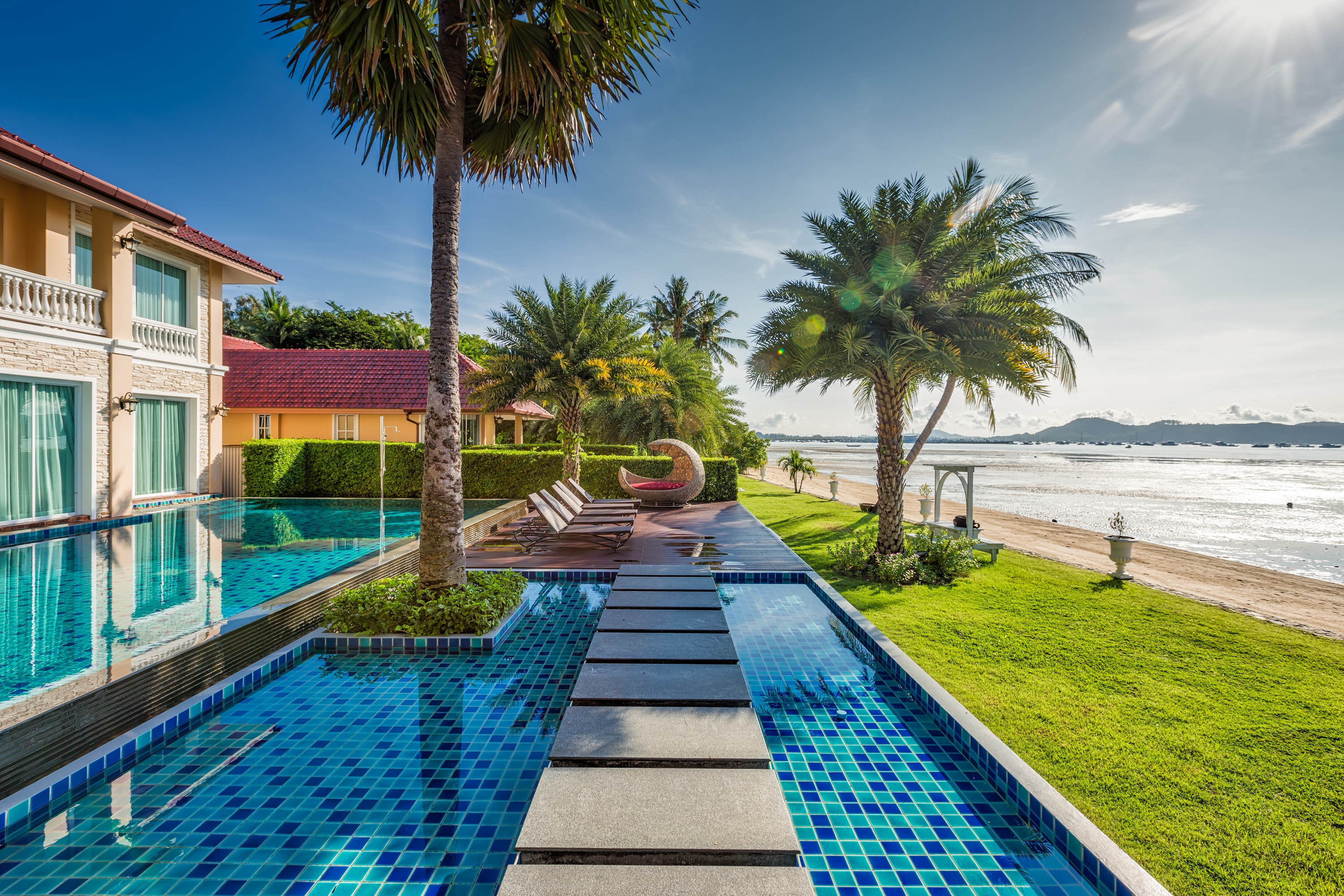 Luxurious two-storey villa with sea views and a private pool in Rawai, 9 bedrooms