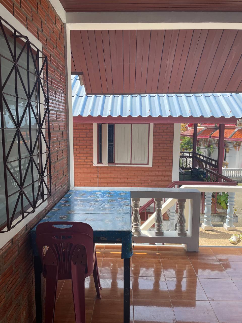 Small two-storey house with a convenient location, 1 bedroom, Kata Karon