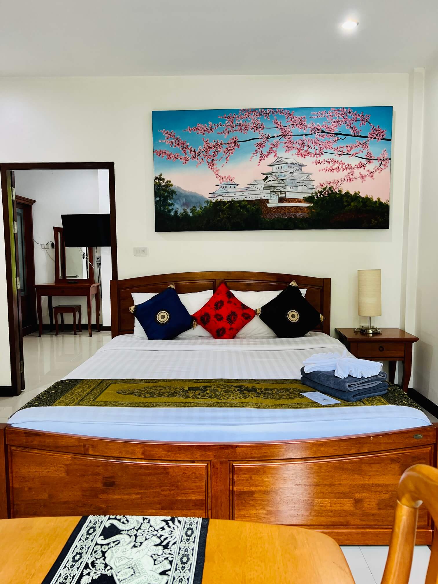 Good Location Apartment with Rooftop Access, 2 Bedrooms, Rawai