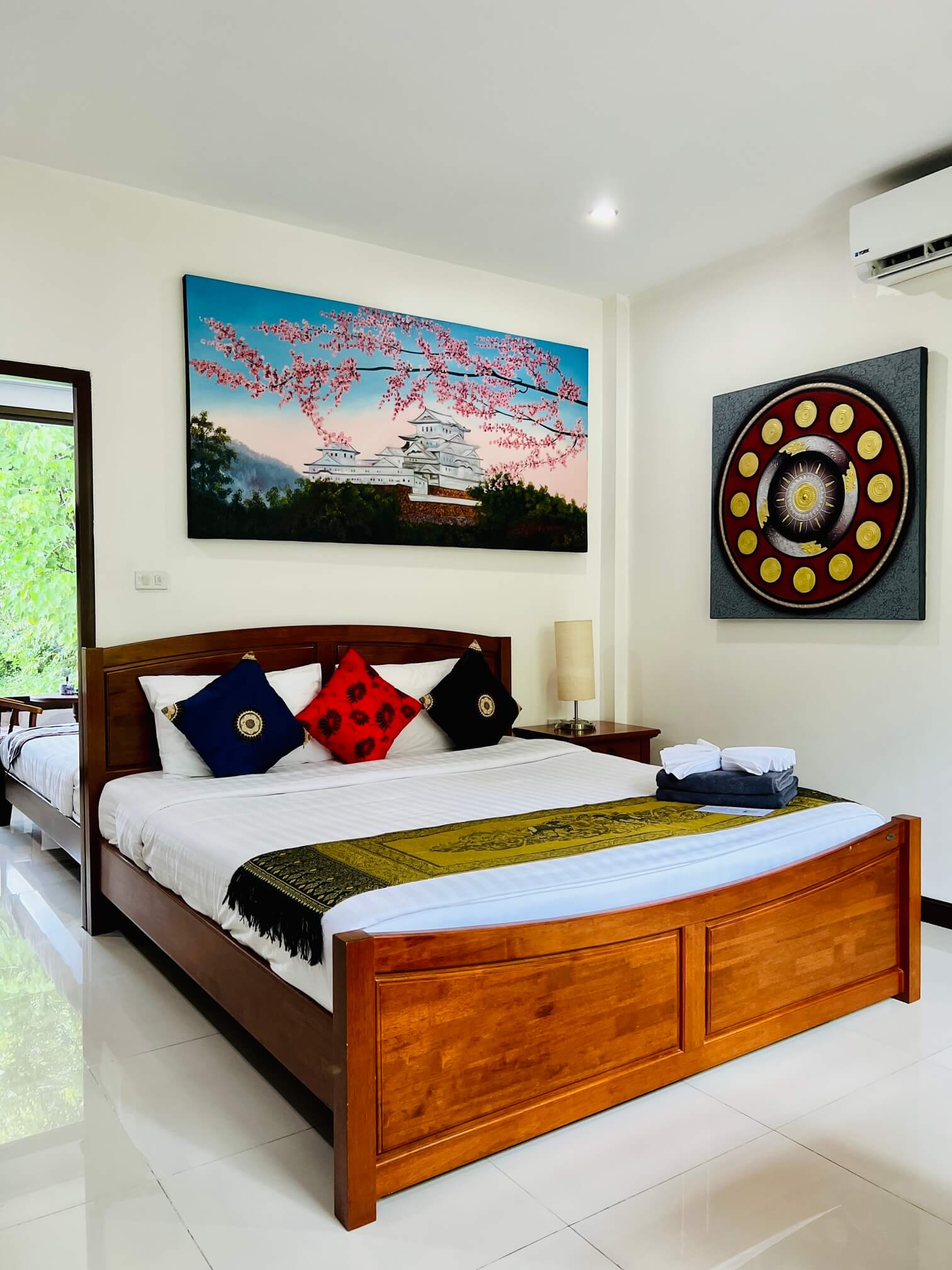 Good Location Apartment with Rooftop Access, 2 Bedrooms, Rawai