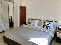 Modern villa with pool and 3 bedrooms in Kathu