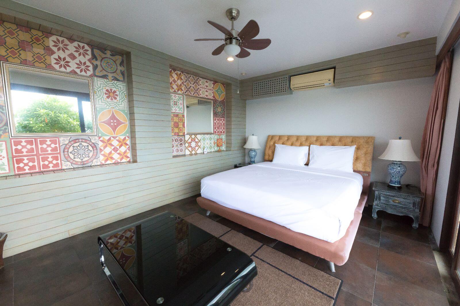Ideal villa on rocky cliffs in Kamala area, 4 bedrooms