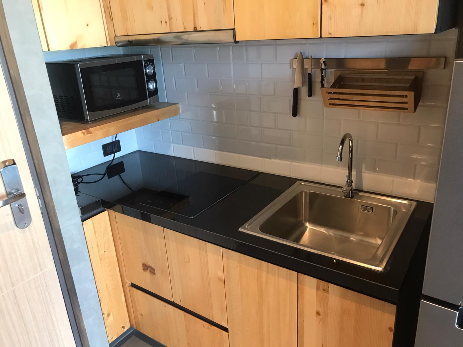 Studio apartment in a modern condominium, Nai Harn