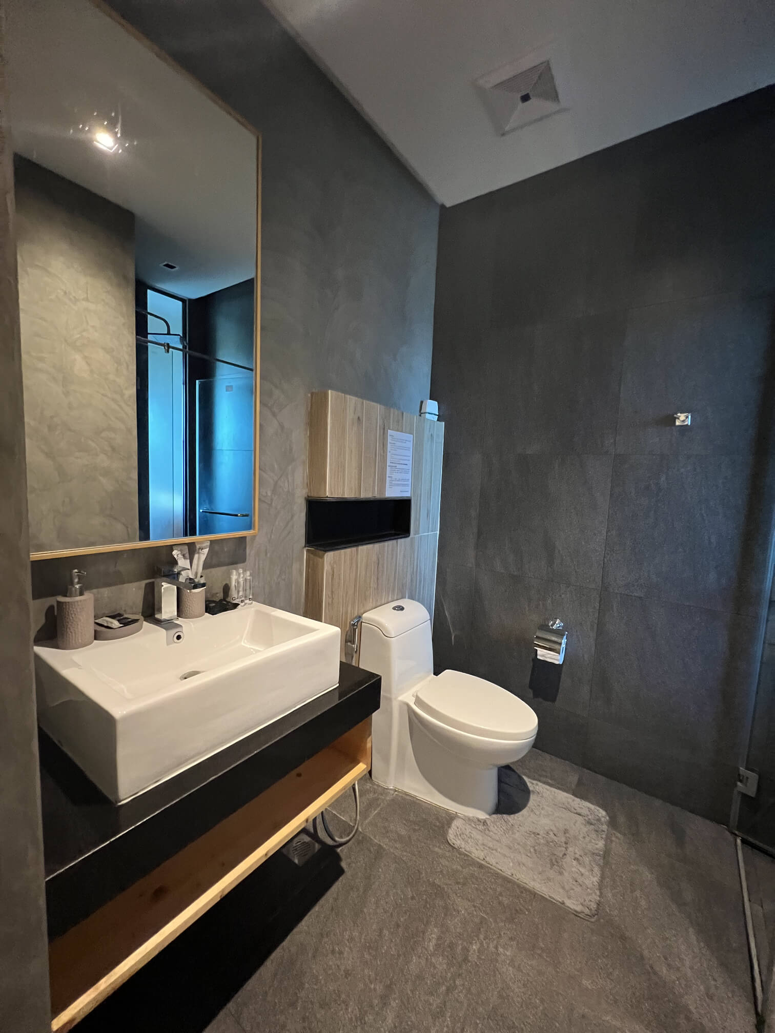 Studio apartment in a residential complex within walking distance of Nai Harn Beach