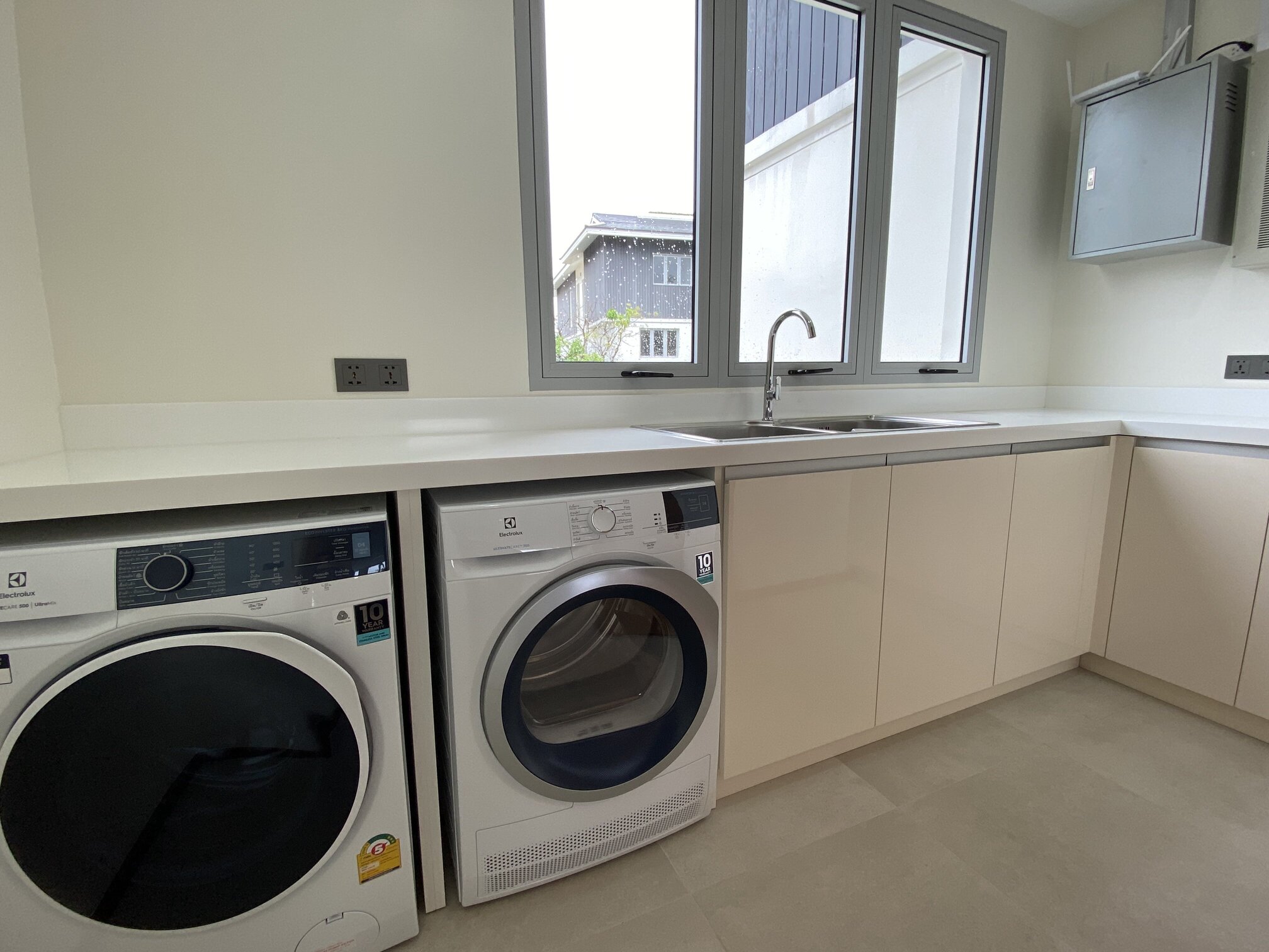 Spacious bright apartment with 2 bedrooms and everything you need for living, Bangtao