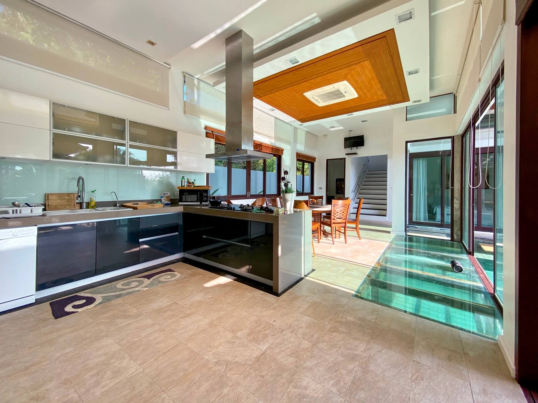 Stylish 4 bedroom villa, Rawai