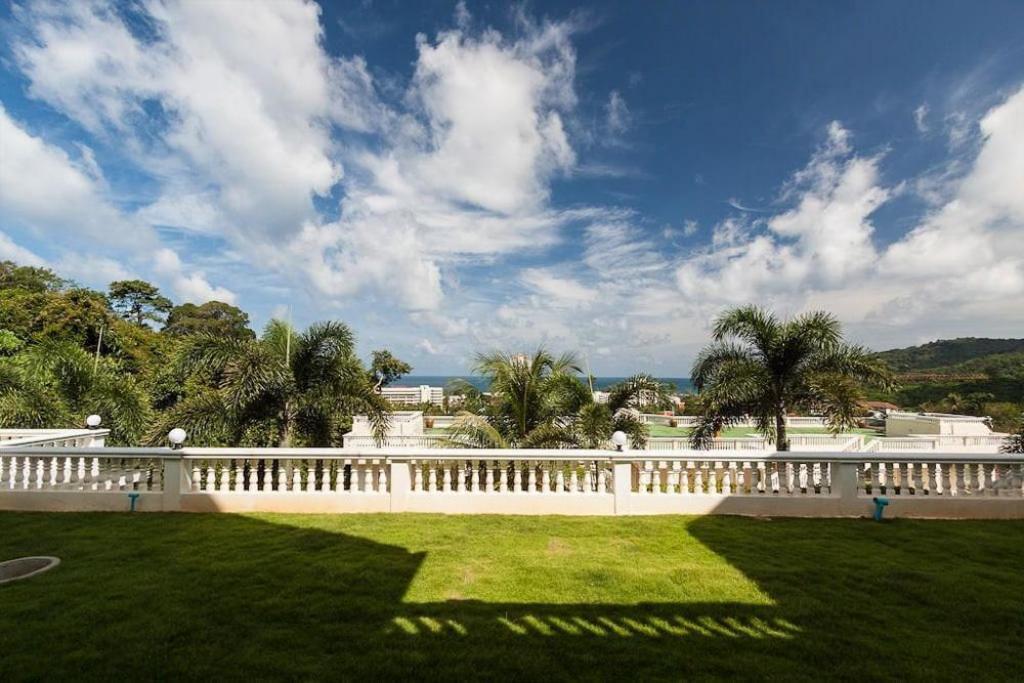 1 bedroom apartment with balcony and garden, Karon