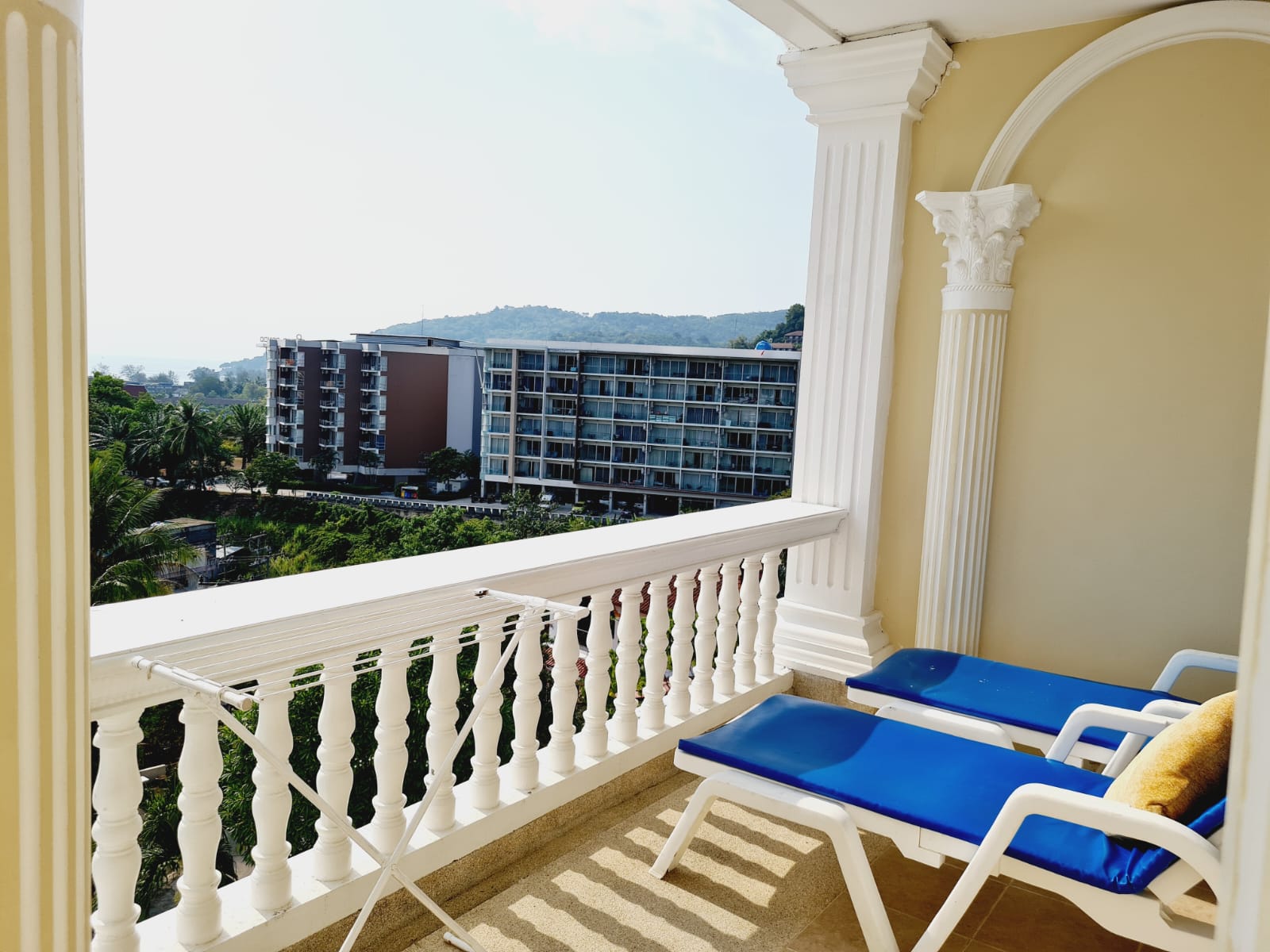 1 bedroom apartment with balcony and garden, Karon