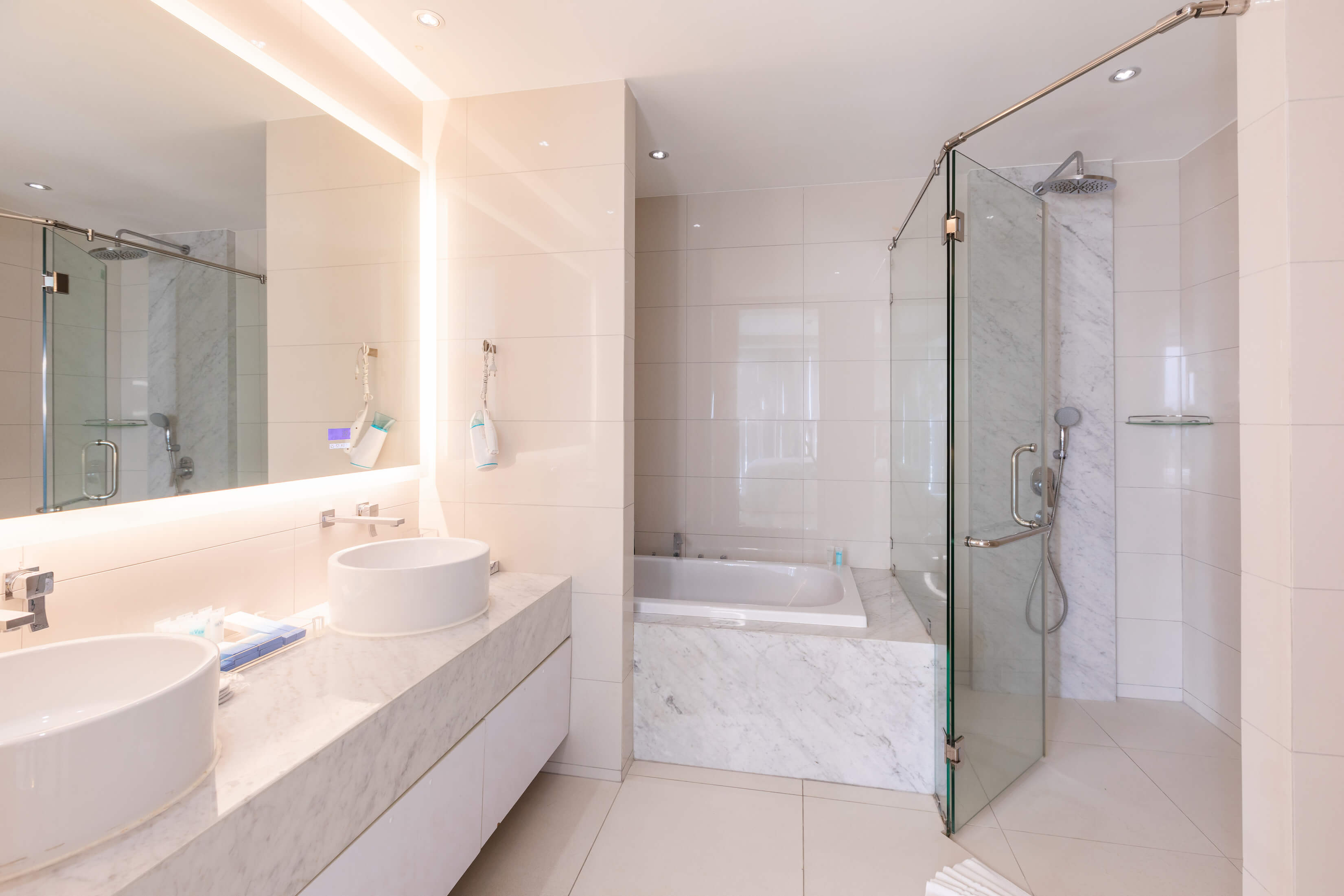 Bright apartment with modern interior design, Kata Karon
